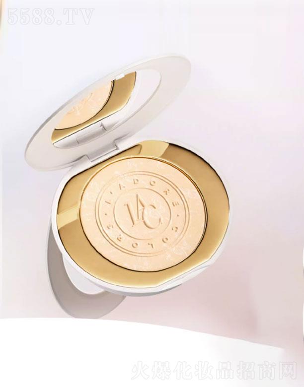 �ɶ���ɫ�Q(m��o)�����޹�˾����ɫ����΢����