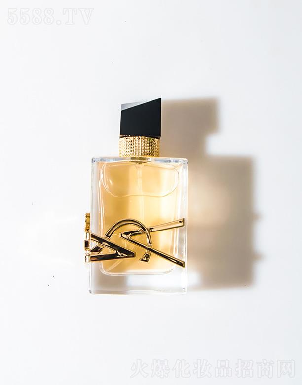 ���Ƽ{��֮���Z��ˮ