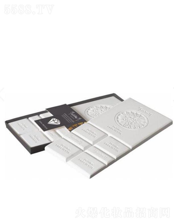 �Ϻ������� ��?sh��)۠��������ʯ�?��̫�(y��ng)��ϵ�У����F���궹����