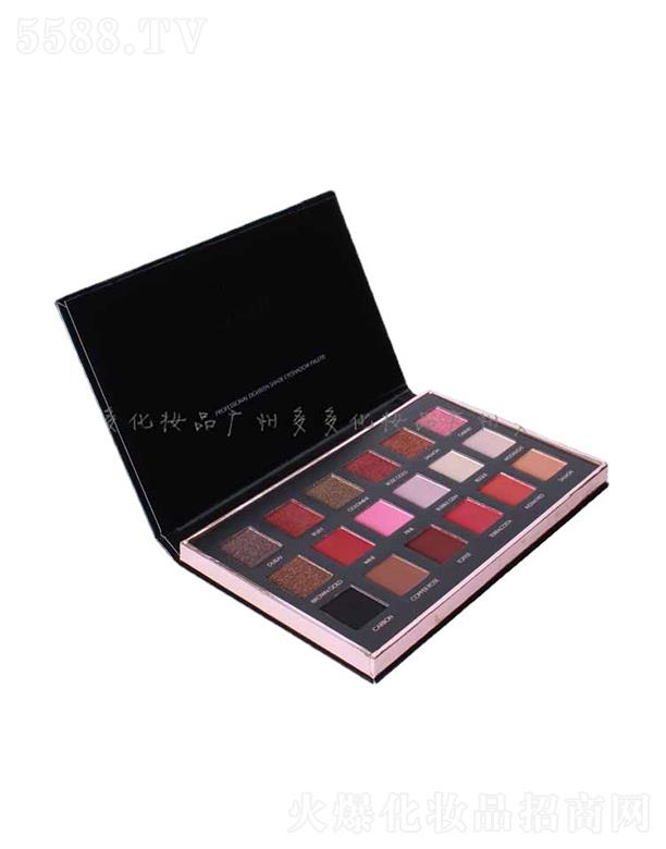 ���18ɫ��Ӱ   ���ɫ���ɫ   �������w��ƫ��