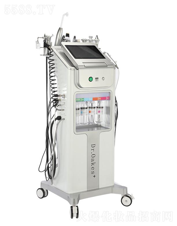 Dr.Oakes+�����C�σx