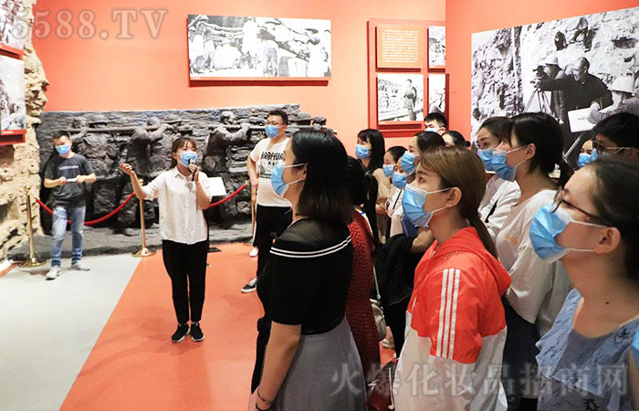 平凡創(chuàng)造奇跡，團結(jié)鑄就輝煌