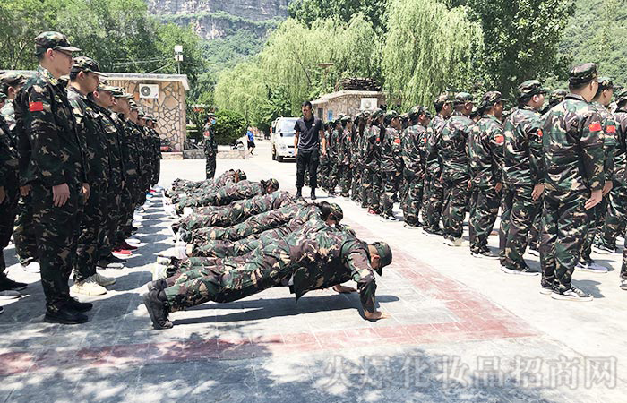 要做點亮別人的蠟燭