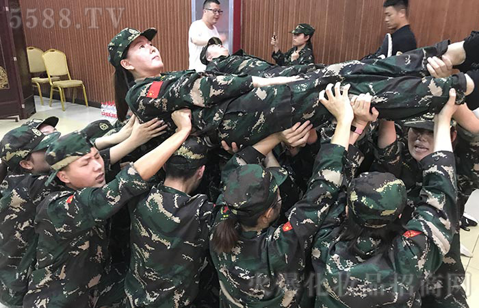 要做點亮別人的蠟燭