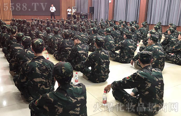 人生處處是課堂，累并快樂著！