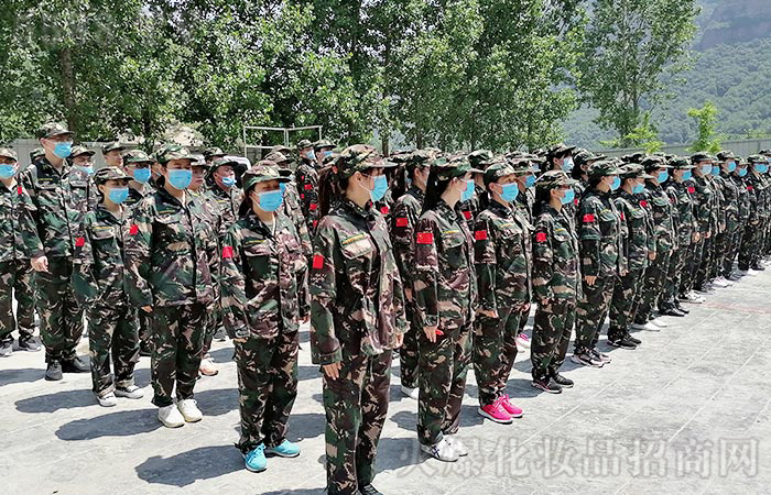 你的強(qiáng)大，只有堅(jiān)持知道