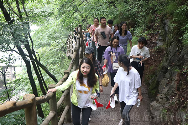 ����(d��ng)��^픣�һ�[��ɽС