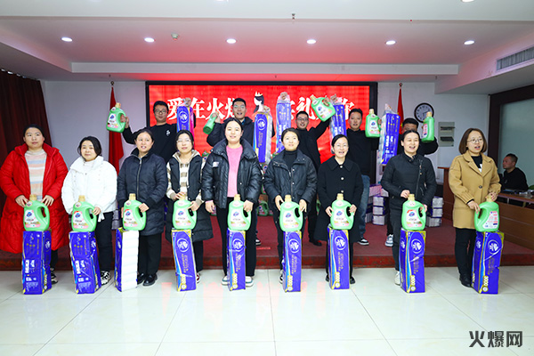 �펽�`���A������(m��ng)�»����𱬾W(w��ng)��T���l(f��)��Ů��(ji��)�YƷ��